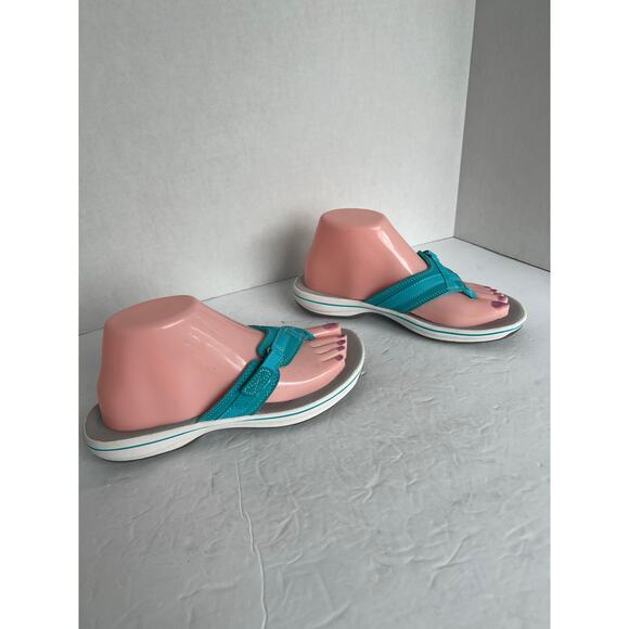 Clarks CLOUDSTEPPERS Breeze Sea Slip On Adjustable Thong Flip Flop Sandals Sz 8 - Picture 2 of 9